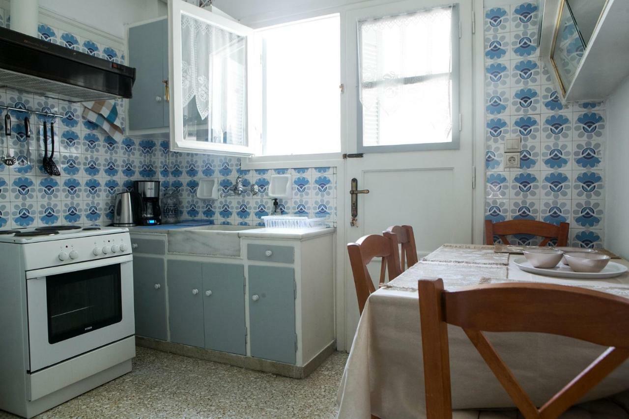 Best House, Larisis Metro, Athens Exterior photo